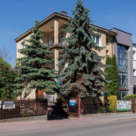 Apartamenty Przy Parku Lancut Exterior photo